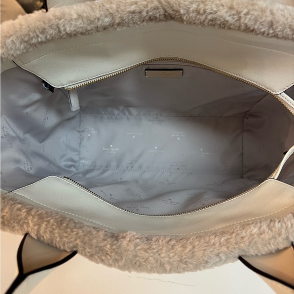 π€ NWT KATE SPADE CREAM PATENTED LEATHER NEW YORK JETT FAUX SHEARING TOTE! - Picture 12 of 14